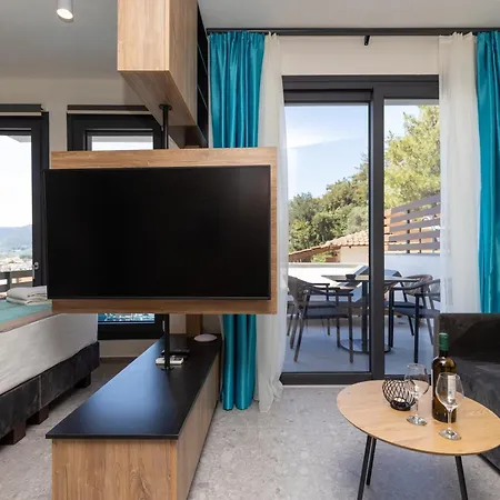 Pearl Of Thassos 4*